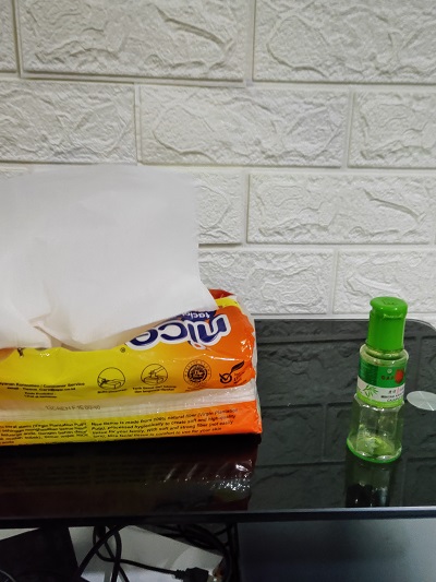 bagaimana cara membersihkan kabel charge yang kotor
